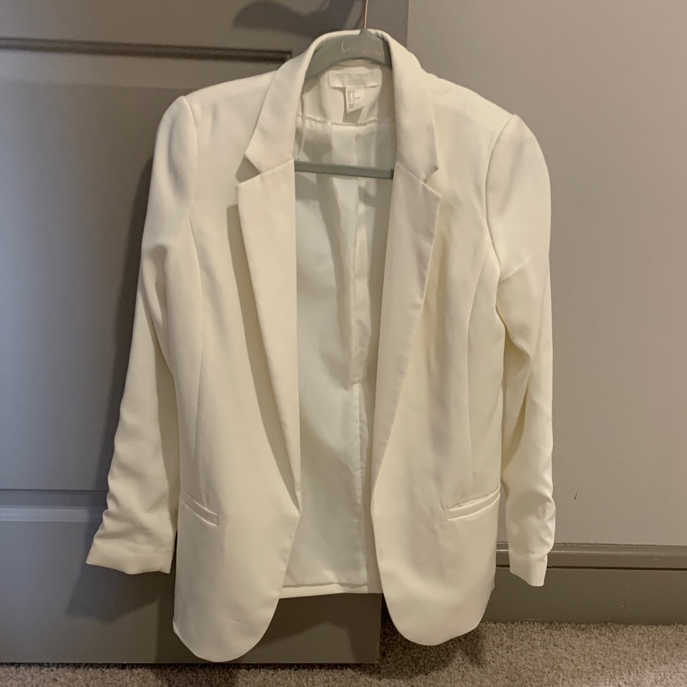 Cream white H&M blazer. Size 8.